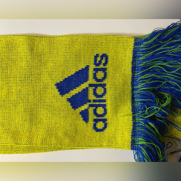 Brazil National Team Adidas Scarf. Soccer style Scarf - Picture 3 of 4